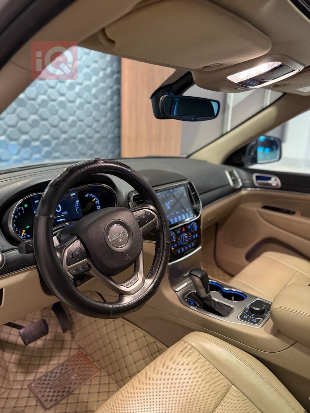 https://cdn.iqcars.ioimage_picker_94AEAF67-FE47-4B1C-85E9-FCC297E57A1E-99128-00001909C8412788_out.jpg